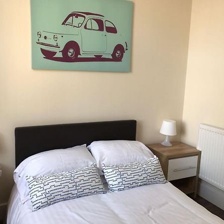 Casa Fresa Franks Serviced Accommodation ลิเวอร์พูล ภายนอก รูปภาพ
