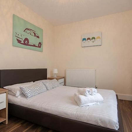 Casa Fresa Franks Serviced Accommodation ลิเวอร์พูล ภายนอก รูปภาพ