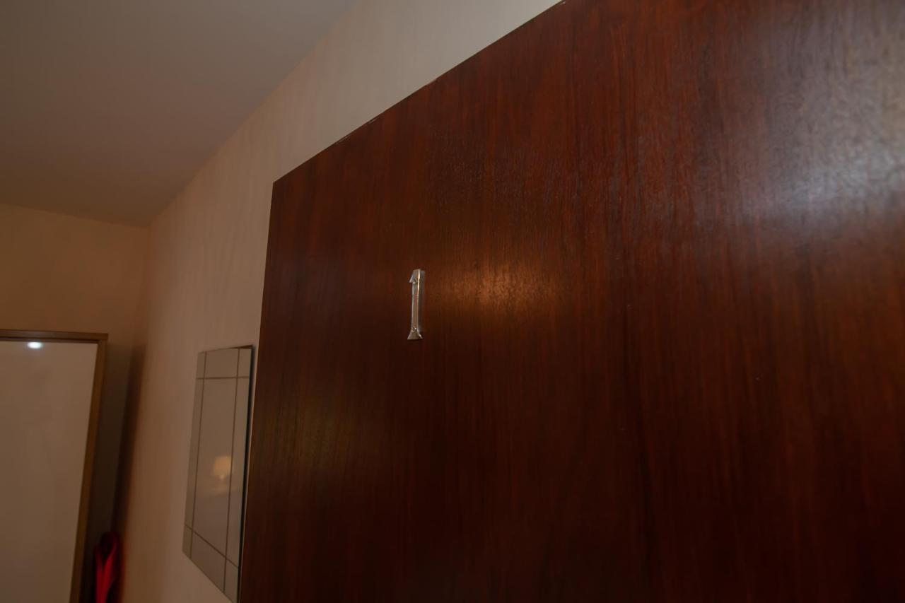 Casa Fresa Franks Serviced Accommodation ลิเวอร์พูล ภายนอก รูปภาพ