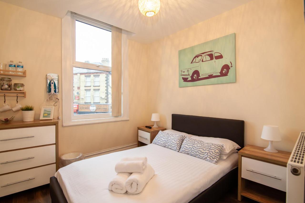 Casa Fresa Franks Serviced Accommodation ลิเวอร์พูล ภายนอก รูปภาพ