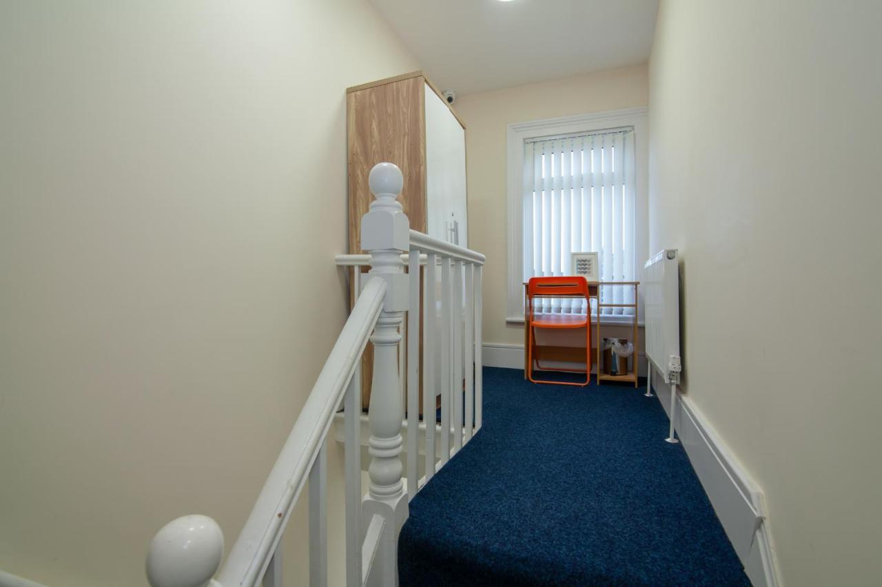 Casa Fresa Franks Serviced Accommodation ลิเวอร์พูล ภายนอก รูปภาพ