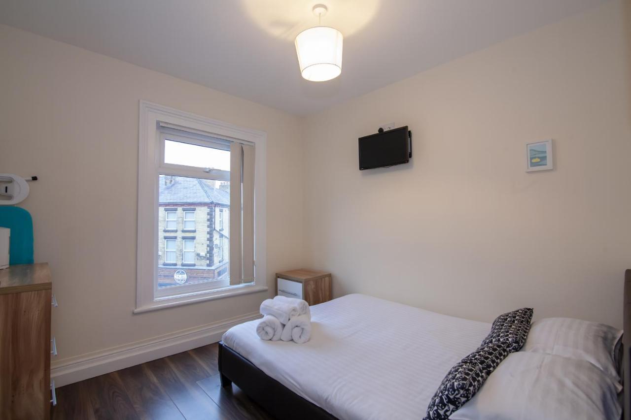 Casa Fresa Franks Serviced Accommodation ลิเวอร์พูล ภายนอก รูปภาพ