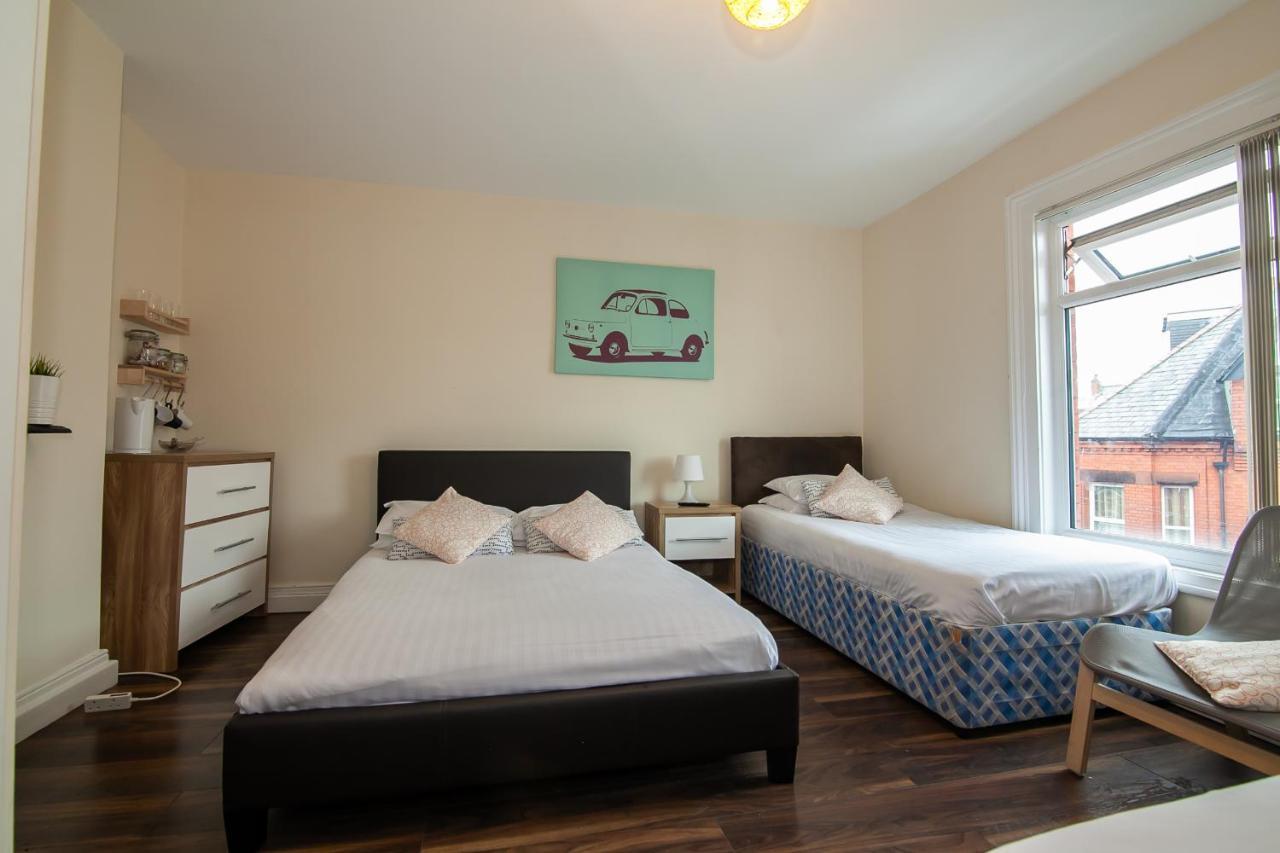 Casa Fresa Franks Serviced Accommodation ลิเวอร์พูล ภายนอก รูปภาพ