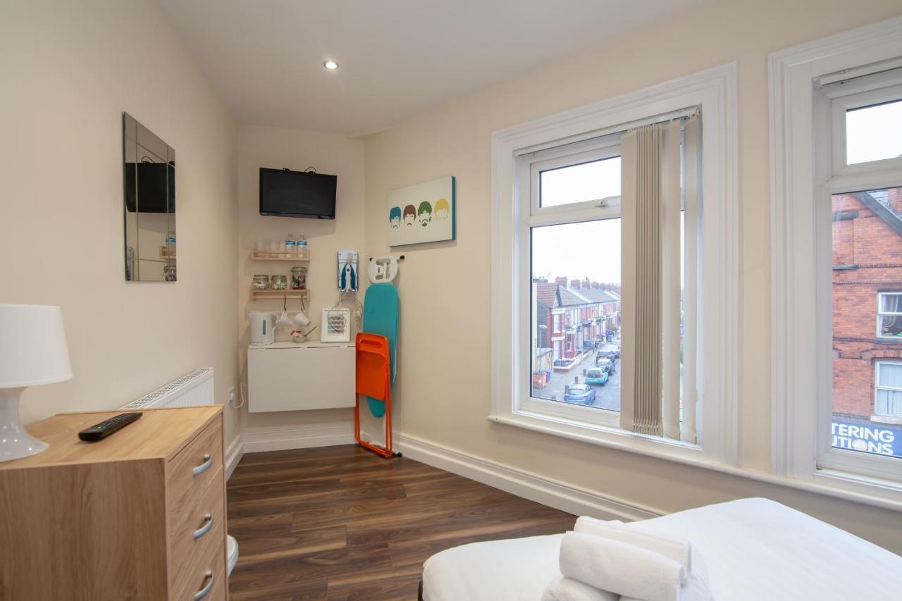 Casa Fresa Franks Serviced Accommodation ลิเวอร์พูล ภายนอก รูปภาพ