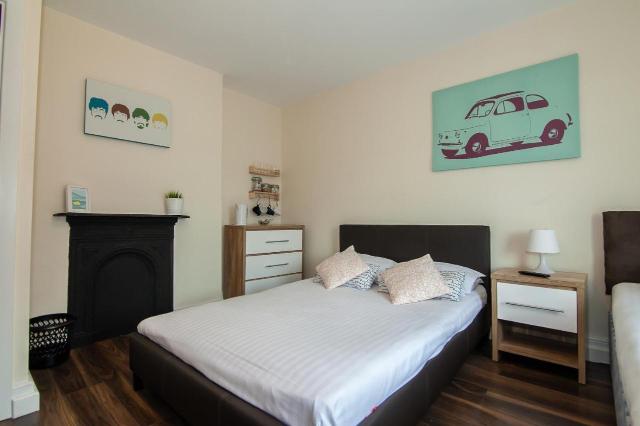 Casa Fresa Franks Serviced Accommodation ลิเวอร์พูล ภายนอก รูปภาพ