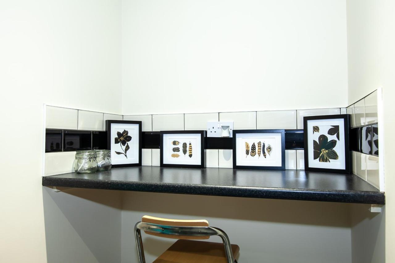Casa Fresa Franks Serviced Accommodation ลิเวอร์พูล ภายนอก รูปภาพ