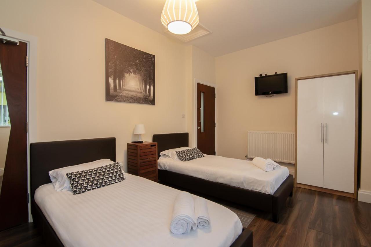 Casa Fresa Franks Serviced Accommodation ลิเวอร์พูล ภายนอก รูปภาพ