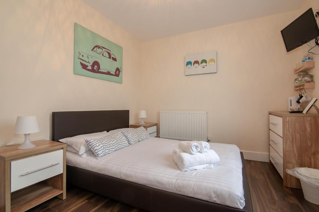 Casa Fresa Franks Serviced Accommodation ลิเวอร์พูล ภายนอก รูปภาพ